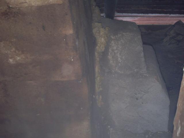 left: main chimney. right: connection of the parallel chimney